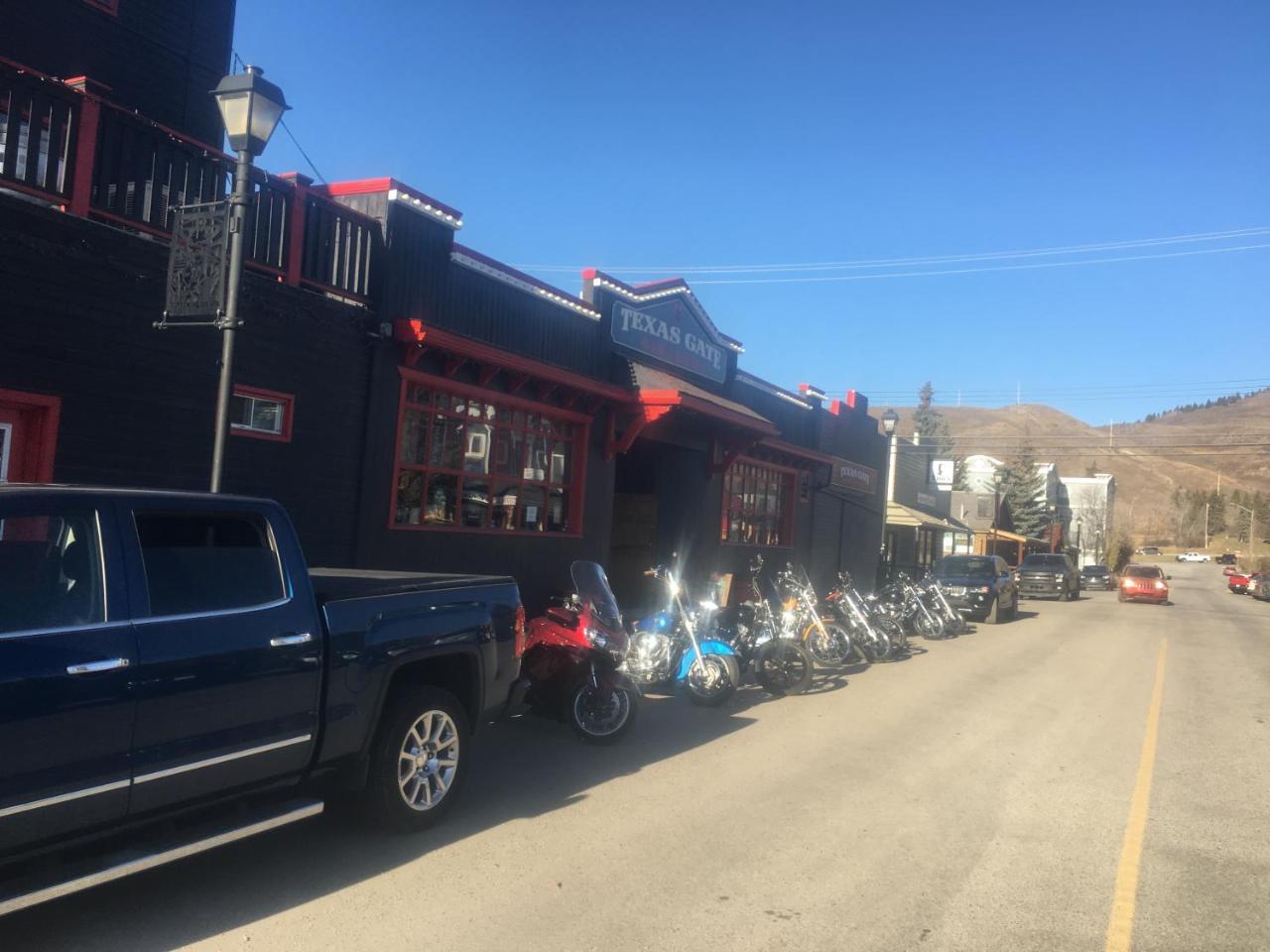 The Cochrane Rockyview Hotel Exterior foto